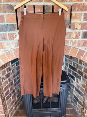 Eileen Fisher Brown Wide-Leg causal pants. Rust brown. Size 6 petite